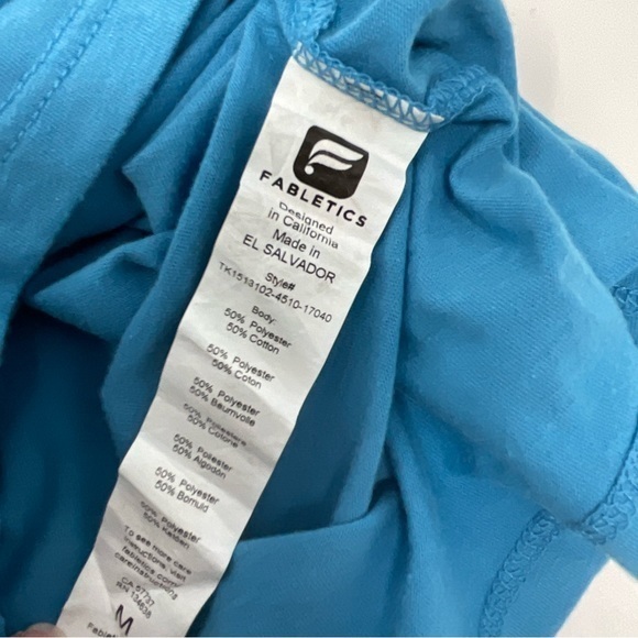 Fabletics Mckinnet Tee Size Medium Blue Sleeveless Soft Rolled Cuff H20 - Picture 5 of 5